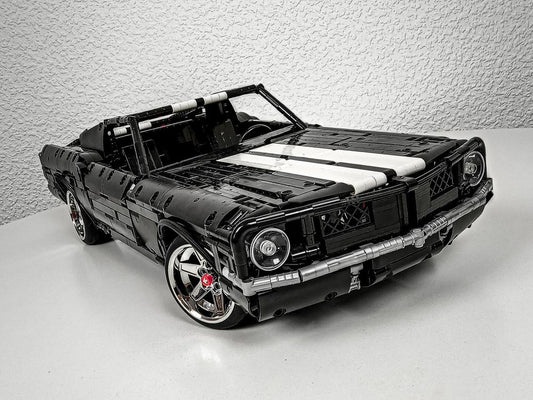 MOC-137695 Ford Mustang Fastback 1:10