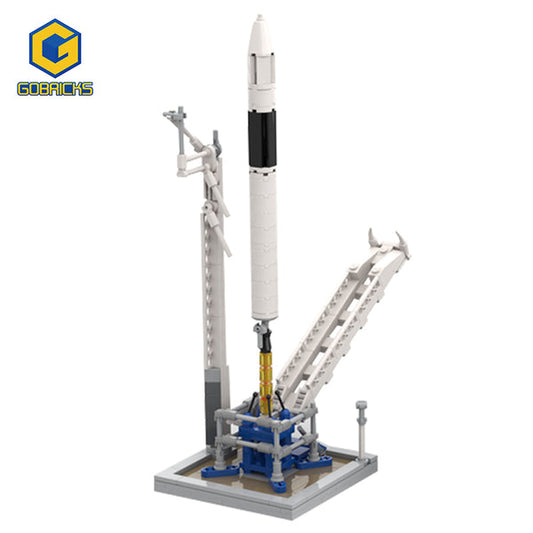 MOC-89466 SpaceX Falcon 1 & Launch Pad [Saturn V scale]